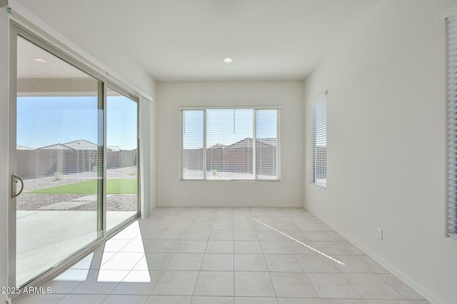 16685 W QUESTA Drive, Surprise, AZ 85387