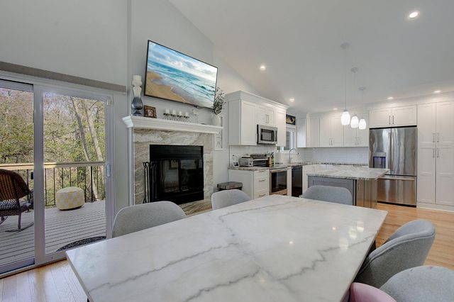 566 FOX PAW TRL TRL, Annapolis, MD 21409
