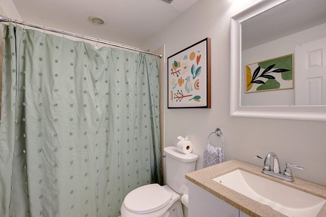 566 FOX PAW TRL TRL, Annapolis, MD 21409