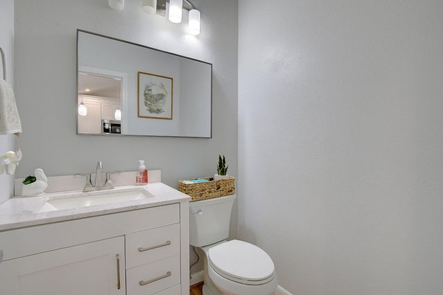 566 FOX PAW TRL TRL, Annapolis, MD 21409