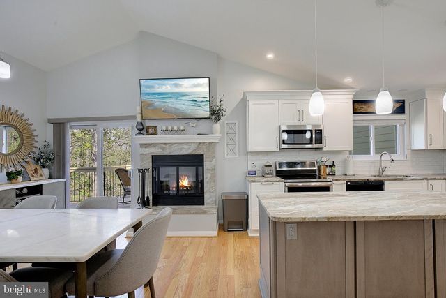 566 FOX PAW TRL TRL, Annapolis, MD 21409