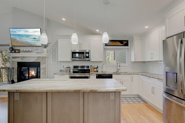566 FOX PAW TRL TRL, Annapolis, MD 21409