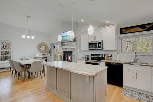 566 FOX PAW TRL TRL, Annapolis, MD 21409