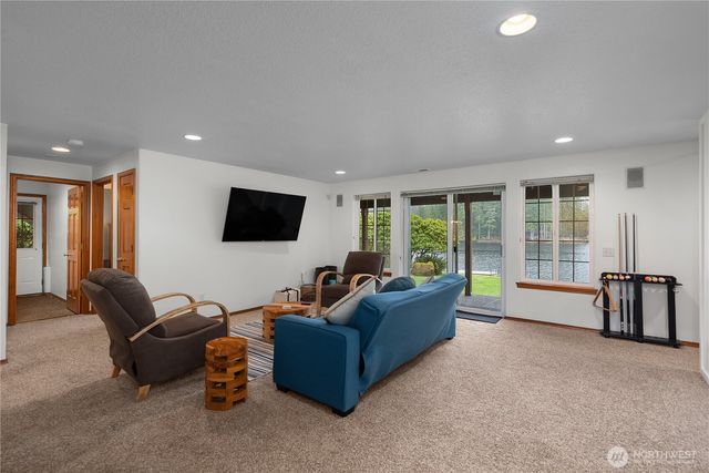 651 E Ballantrae Drive, Shelton, WA 98584