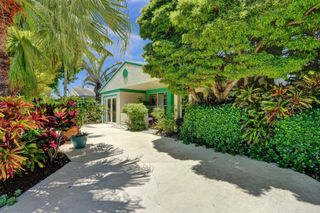 8353 Huntsman Pl, Boca Raton, FL 33433