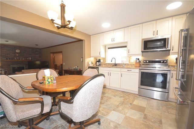 264 High Point Circle, Tallmadge, OH 44278