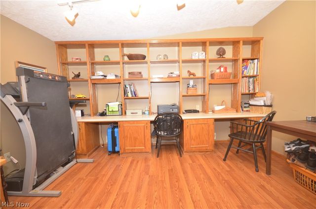 264 High Point Circle, Tallmadge, OH 44278