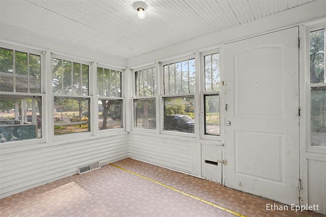 2825 7th Street, Muskegon Heights, MI 49444