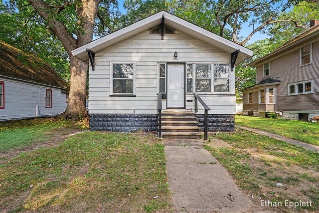 2825 7th Street, Muskegon Heights, MI 49444