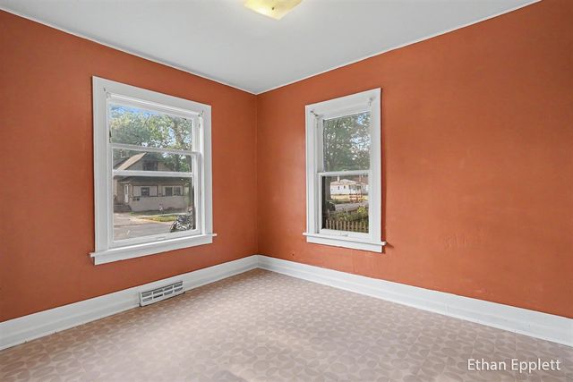 2825 7th Street, Muskegon Heights, MI 49444
