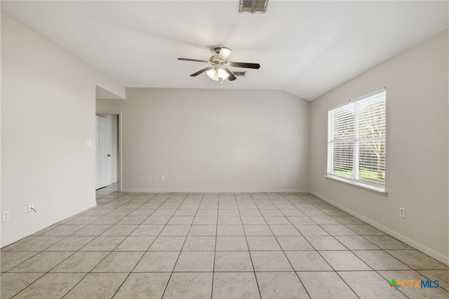 1012 Muelhause Street, Belton, TX 76513