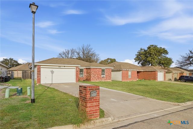 1012 Muelhause Street, Belton, TX 76513