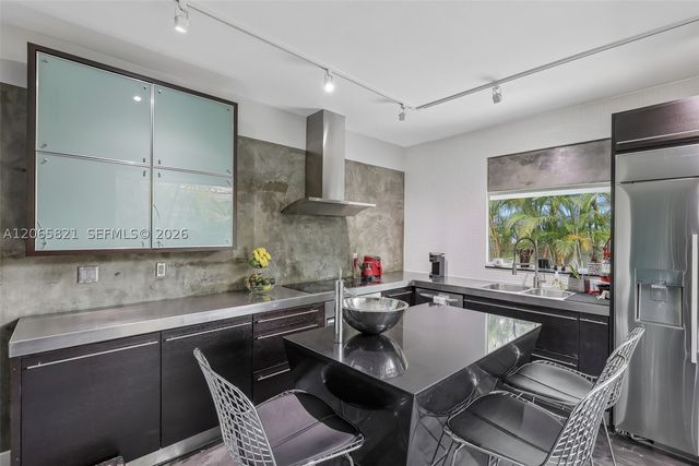 16581 NW 84th Ave, Miami Lakes, FL 33016