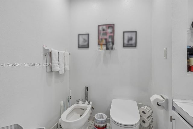 16581 NW 84th Ave, Miami Lakes, FL 33016