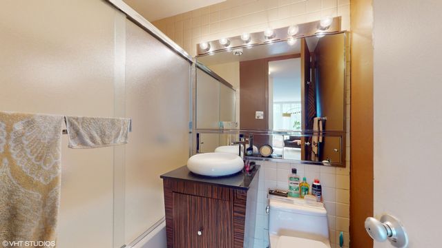 601 E 32nd Street 211, Chicago, IL 60616