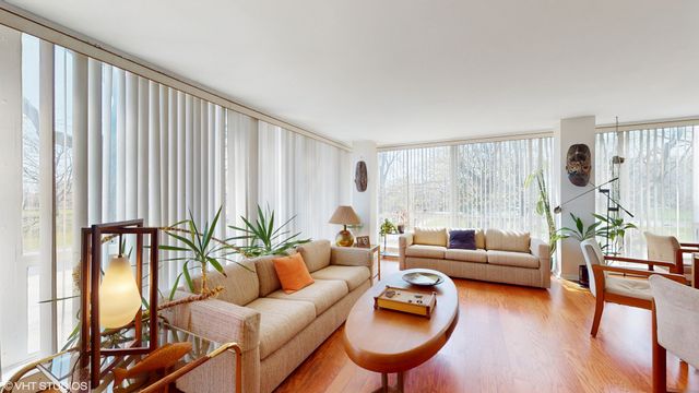 601 E 32nd Street 211, Chicago, IL 60616