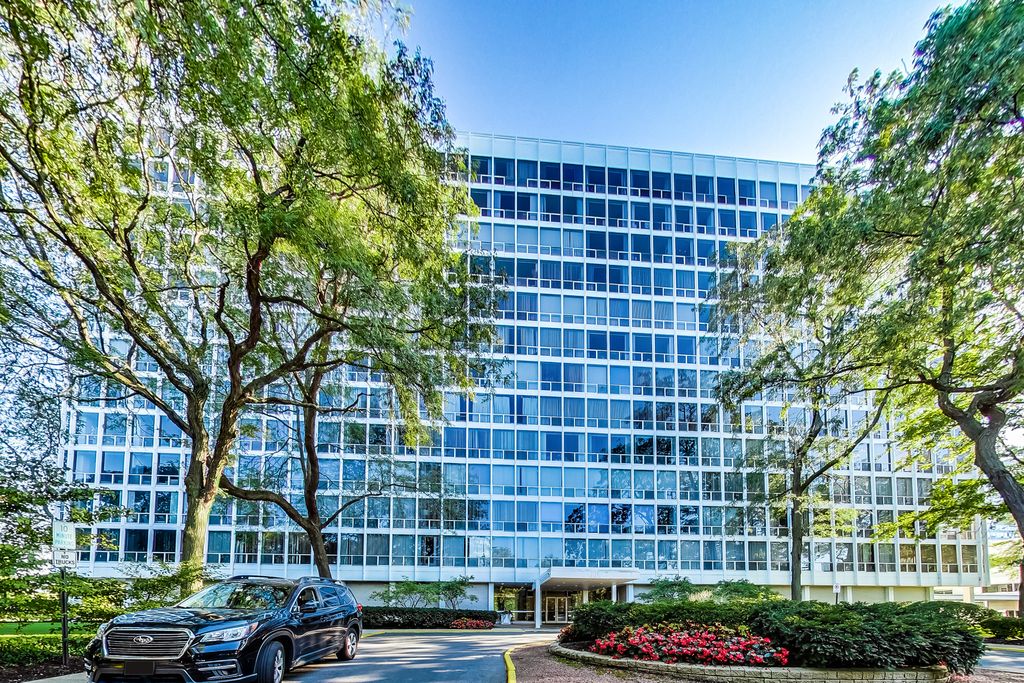 601 E 32nd Street 211, Chicago, IL 60616