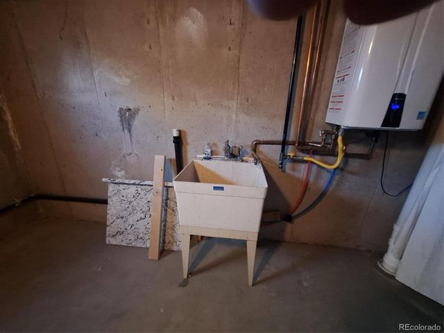 8616 W Utah Avenue, Lakewood, CO 80232