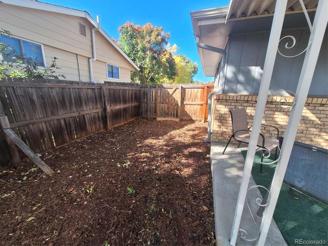 8616 W Utah Avenue, Lakewood, CO 80232