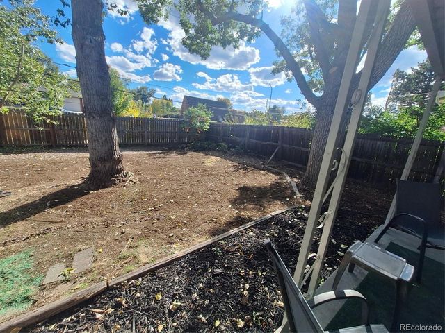 8616 W Utah Avenue, Lakewood, CO 80232