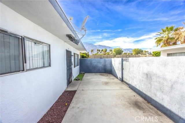 238 S Saturmino, Palm Springs, CA 92262