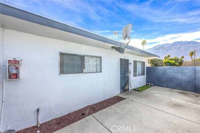 238 S Saturmino, Palm Springs, CA 92262