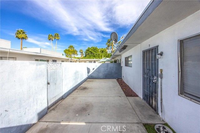 238 S Saturmino, Palm Springs, CA 92262