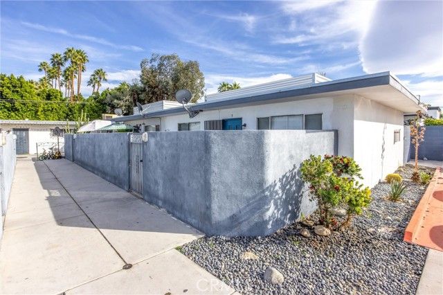 238 S Saturmino, Palm Springs, CA 92262