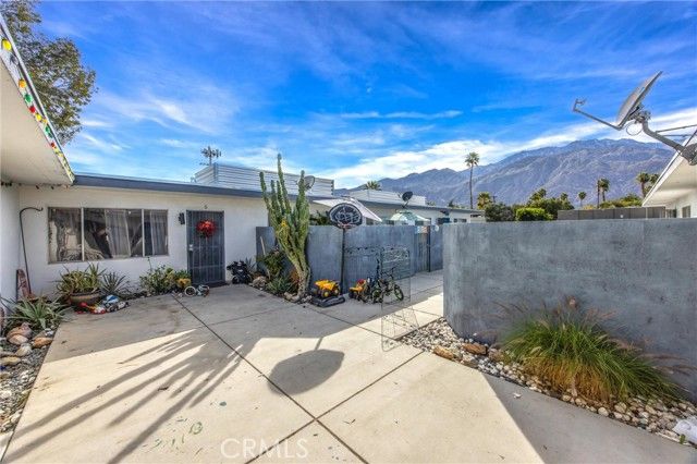 238 S Saturmino, Palm Springs, CA 92262