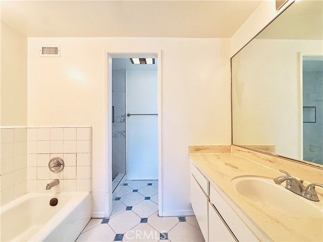 3424 Lambeth Street, Los Angeles, CA 90027