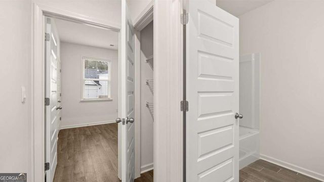 560 SILVER MOON Drive, Loganville, GA 30052