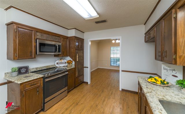 9916 Beaver Creek Drive, Shreveport, LA 71106
