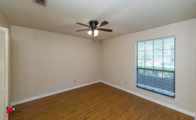 9916 Beaver Creek Drive, Shreveport, LA 71106