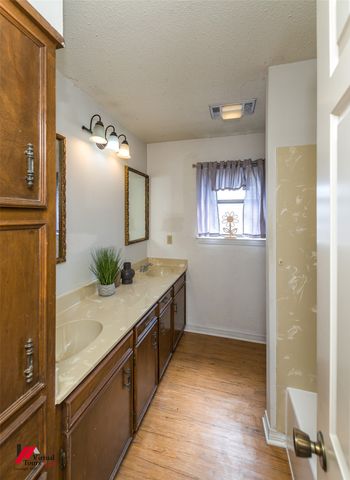9916 Beaver Creek Drive, Shreveport, LA 71106