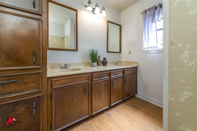 9916 Beaver Creek Drive, Shreveport, LA 71106