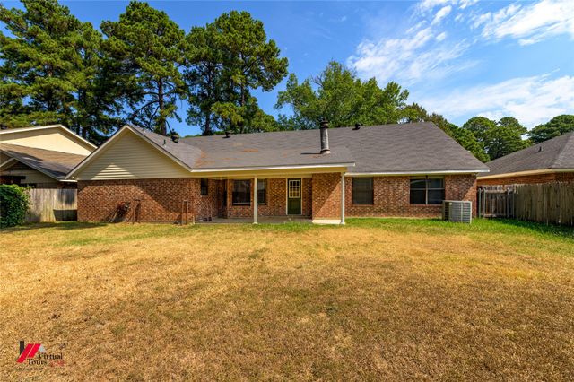 9916 Beaver Creek Drive, Shreveport, LA 71106