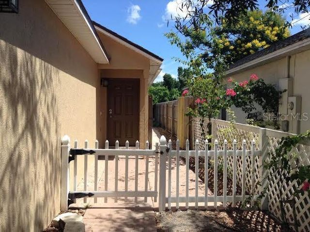 8215 GOLDEN CHICKASAW CIRCLE, Orlando, FL 32825