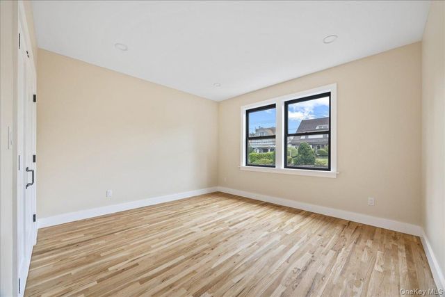 631 N Broadway, Yonkers, NY 10701