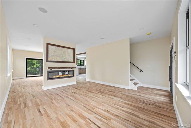 631 N Broadway, Yonkers, NY 10701