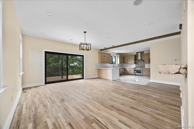 631 N Broadway, Yonkers, NY 10701