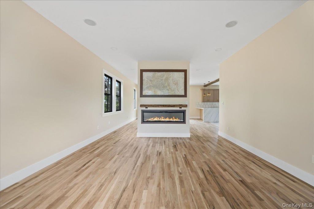 631 N Broadway, Yonkers, NY 10701 — photo 3