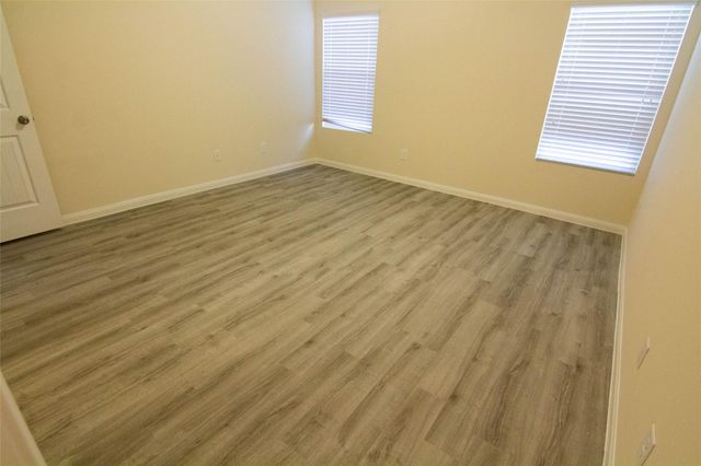 301 N Meadows Drive, Willis, TX 77378