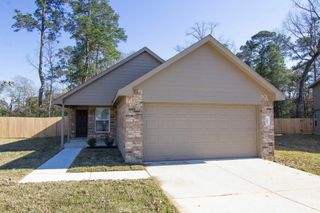 301 N Meadows Drive, Willis, TX 77378