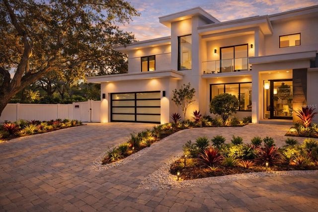 2089 ARLINGTON STREET, Sarasota, FL 34239