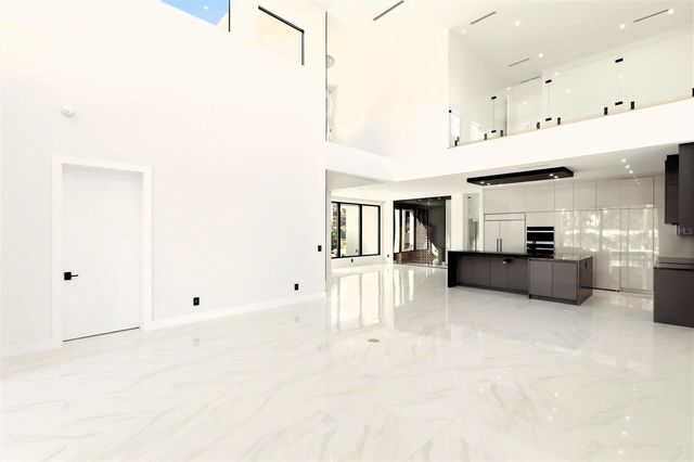 2089 ARLINGTON STREET, Sarasota, FL 34239