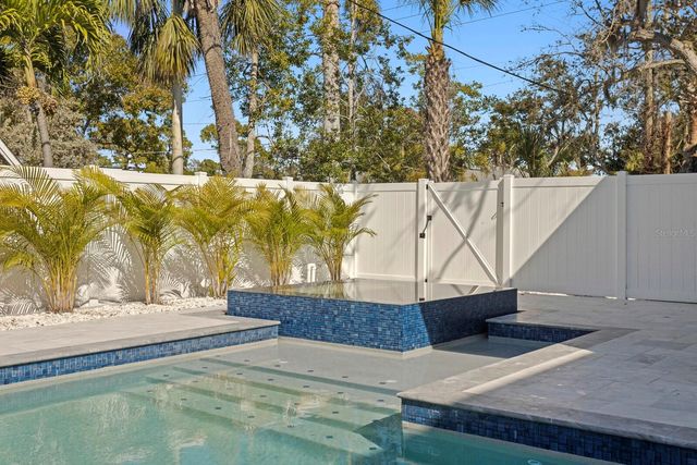 2089 ARLINGTON STREET, Sarasota, FL 34239