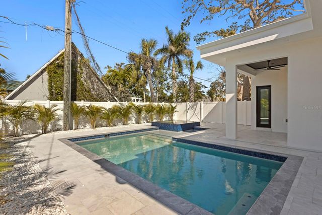 2089 ARLINGTON STREET, Sarasota, FL 34239