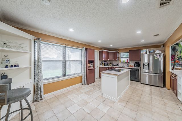 713 Keystone Street, Mesquite, TX 75149
