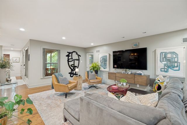 1513 Cedar Hill Avenue, Dallas, TX 75208
