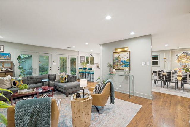 1513 Cedar Hill Avenue, Dallas, TX 75208